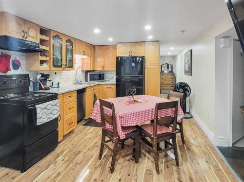 1509 38 Street Se, Calgary, AB - Indoor Photo Showing Other Room