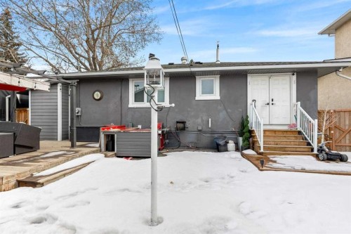 1509 38 Street Se, Calgary, AB - Outdoor