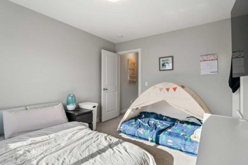 247 Sage Hill Grove Nw, Calgary, AB - Indoor Photo Showing Bedroom