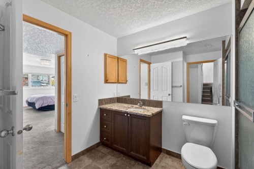 154 Sienna Ridge Landing Sw, Calgary, AB - Indoor Photo Showing Bathroom