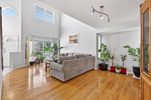 29 Sundown Way Se, Calgary, AB 