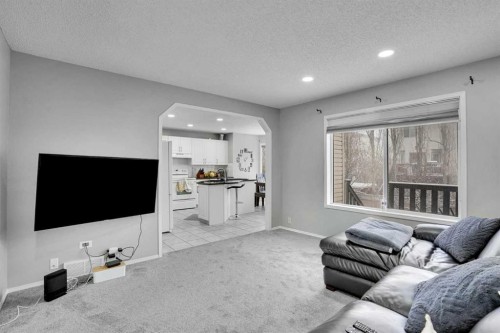 39 Douglasview Road Se, Calgary, AB - Indoor Photo Showing Other Room