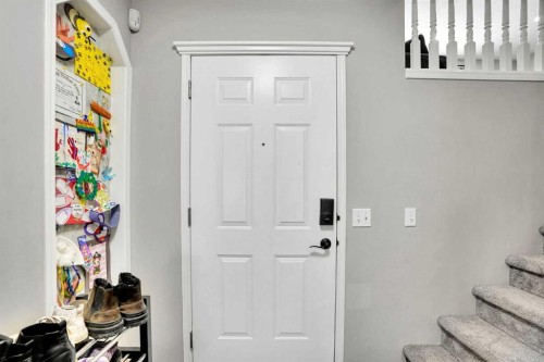 39 Douglasview Road Se, Calgary, AB - Indoor Photo Showing Other Room