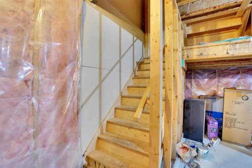 39 Douglasview Road Se, Calgary, AB - Indoor