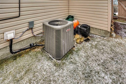 39 Douglasview Road Se, Calgary, AB - Outdoor