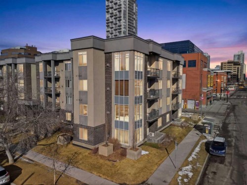 206-910 18 Avenue Sw, Calgary, AB - Outdoor With Balcony