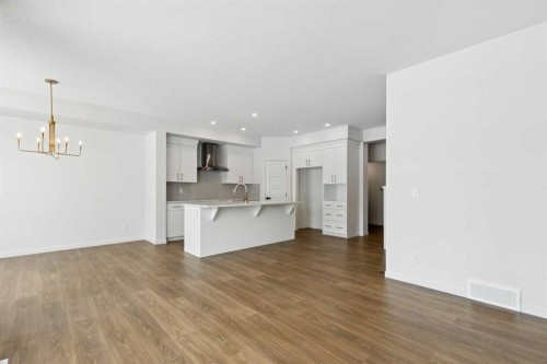 175 Herron Landing Ne, Calgary, AB - Indoor Photo Showing Kitchen