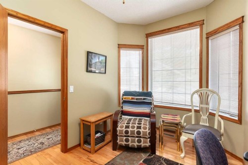 912 Riverside Drive Nw, High River, AB - Indoor