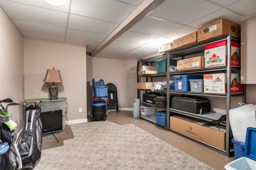 912 Riverside Drive Nw, High River, AB - Indoor