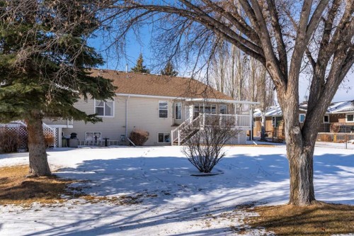 912 Riverside Drive Nw, High River, AB - Outdoor