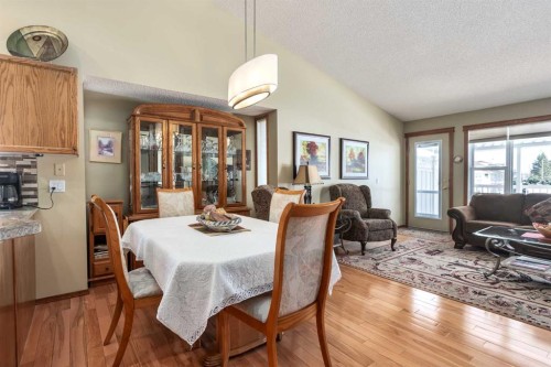 912 Riverside Drive Nw, High River, AB - Indoor Photo Showing Dining Room