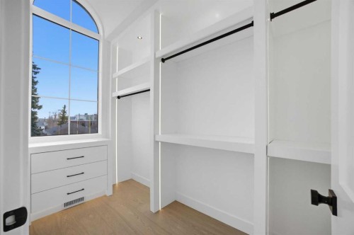 806 23 Avenue Se, Calgary, AB - Indoor