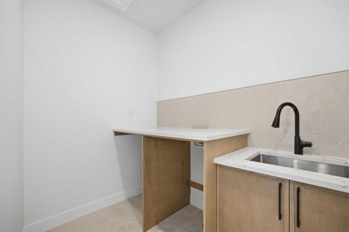 806 23 Avenue Se, Calgary, AB - Indoor