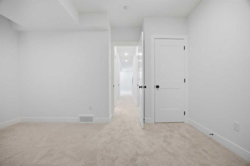 806 23 Avenue Se, Calgary, AB - Indoor Photo Showing Other Room