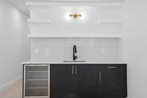 806 23 Avenue Se, Calgary, AB - Indoor