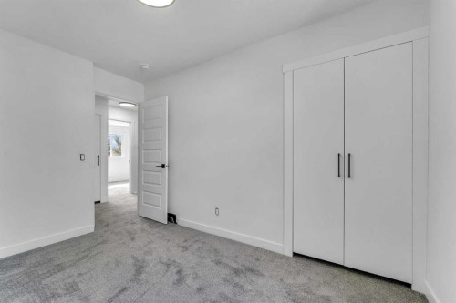 62 Deer Ridge Way Se, Calgary, AB - Indoor Photo Showing Other Room