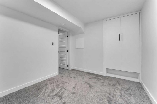 62 Deer Ridge Way Se, Calgary, AB - Indoor Photo Showing Other Room