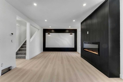 62 Deer Ridge Way Se, Calgary, AB - Indoor Photo Showing Other Room