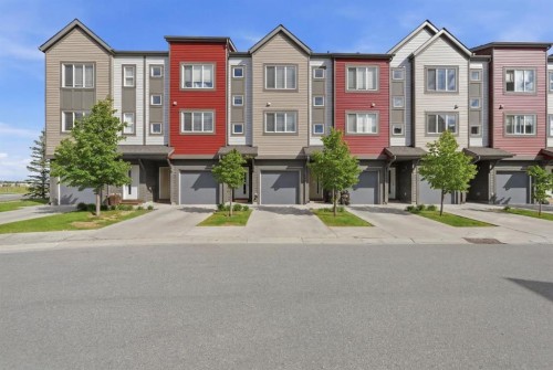 50 Copperstone Common Se, Calgary, AB 