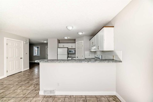 57 Cimarron Meadows Crescent, Okotoks, AB - Indoor Photo Showing Other Room