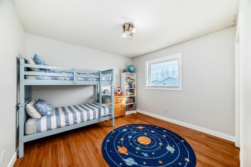 57 Cimarron Meadows Crescent, Okotoks, AB - Indoor Photo Showing Bedroom