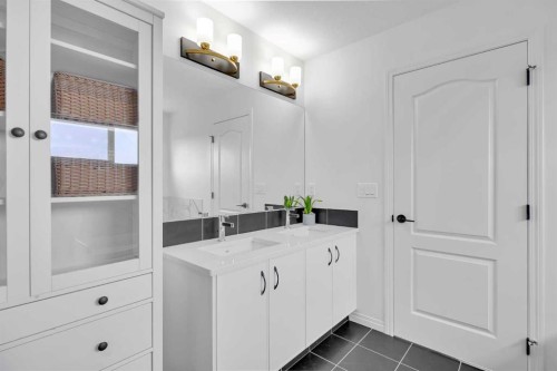 76 Edith Mews Nw, Calgary, AB - Indoor Photo Showing Other Room