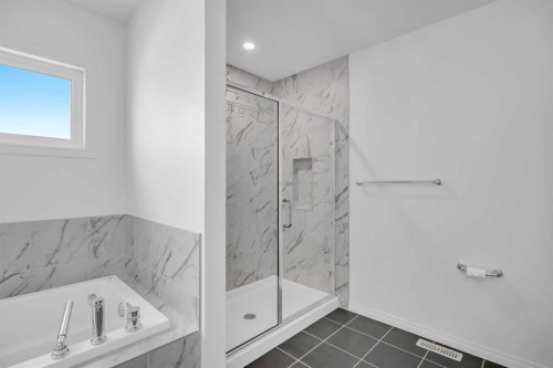 76 Edith Mews Nw, Calgary, AB - Indoor Photo Showing Bathroom