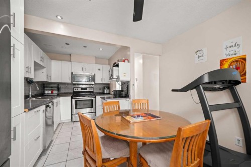 124 Berkley Way Nw, Calgary, AB - Indoor