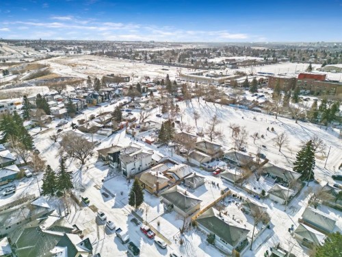 47 Montrose Crescent Ne, Calgary, AB - Outdoor With View