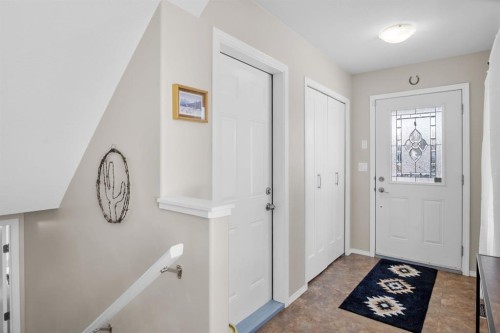 2314 19 Avenue, Bowden, AB - Indoor Photo Showing Other Room