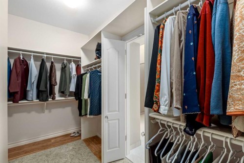 33 Ridge Pointe Drive, Heritage Pointe, AB - Indoor With Storage