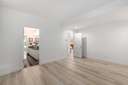 33 Ridge Pointe Drive, Heritage Pointe, AB - Indoor Photo Showing Other Room