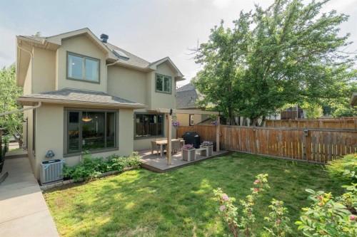 1914 Broadview Road Nw, Calgary, AB - Outdoor