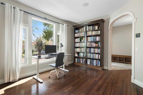 1914 Broadview Road Nw, Calgary, AB - Indoor Photo Showing Office