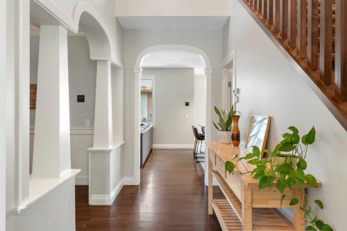 1914 Broadview Road Nw, Calgary, AB - Indoor Photo Showing Other Room