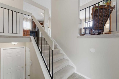 165 Macewan Glen Drive Nw, Calgary, AB - Indoor Photo Showing Other Room