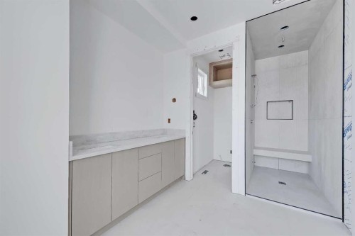 2231 2 Avenue Nw, Calgary, AB - Indoor Photo Showing Other Room