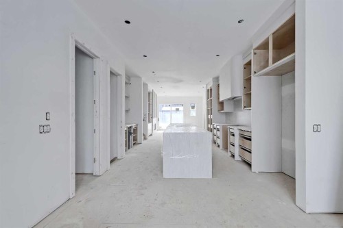 2231 2 Avenue Nw, Calgary, AB - Indoor