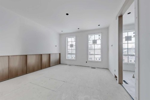 2231 2 Avenue Nw, Calgary, AB - Indoor Photo Showing Other Room