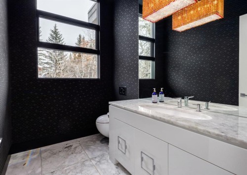 106 Pumpridge Place Sw, Calgary, AB - Indoor Photo Showing Bathroom