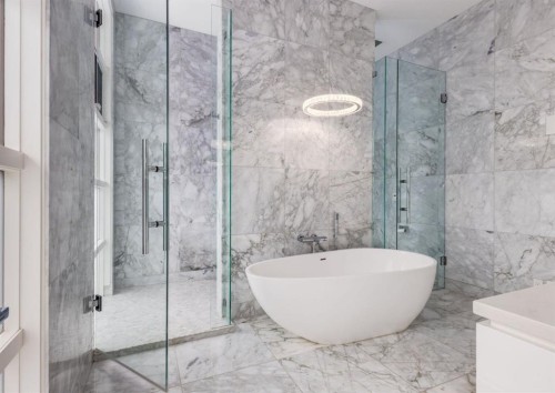 106 Pumpridge Place Sw, Calgary, AB - Indoor Photo Showing Bathroom