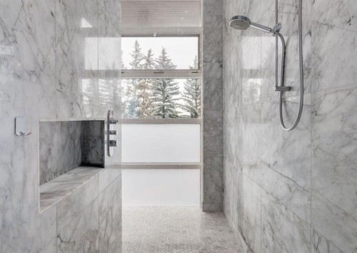 106 Pumpridge Place Sw, Calgary, AB - Indoor Photo Showing Bathroom