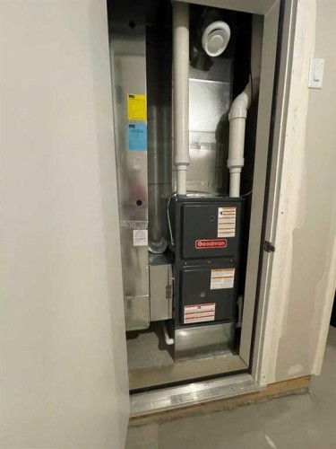 505 Copperstone Manor Se, Calgary, AB - Indoor Photo Showing Basement