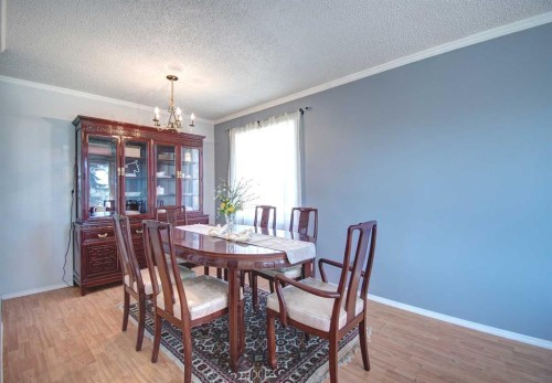 6307 Thornaby Way Nw, Calgary, AB - Indoor Photo Showing Dining Room