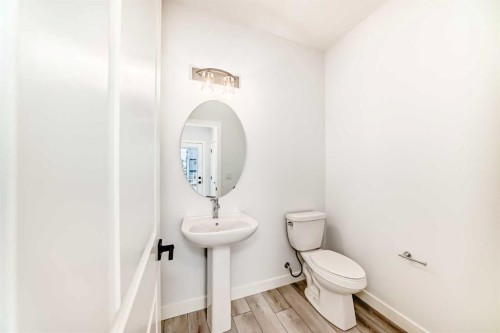 48 Monarch Bend, Rural Rocky View County, AB - Indoor Photo Showing Bathroom