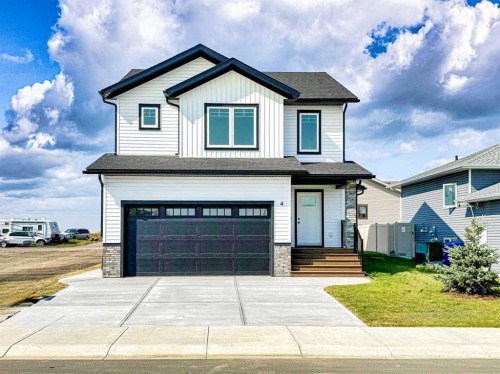 4 Williams Avenue, Olds, AB - Outdoor