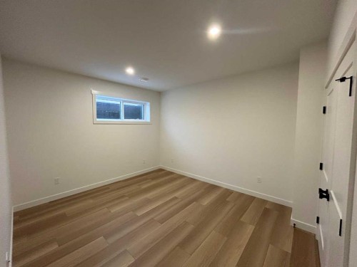 4 Williams Avenue, Olds, AB - Indoor