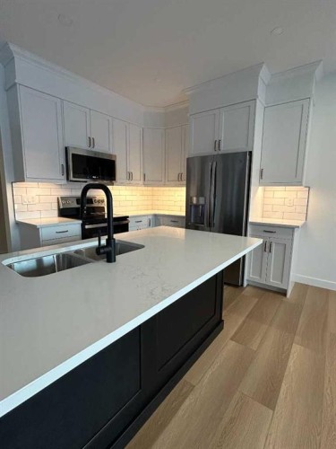 4 Williams Avenue, Olds, AB - Indoor Photo Showing Kitchen