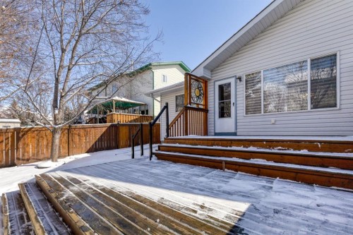 108 Quigley Close, Cochrane, AB - Outdoor