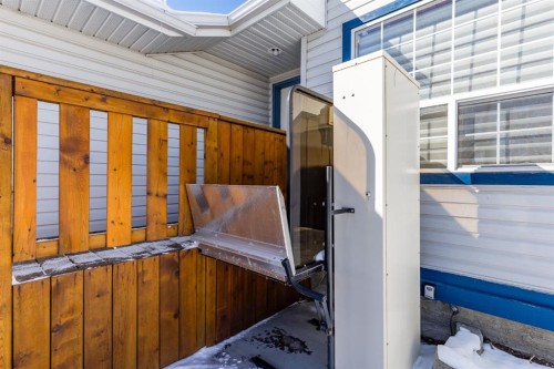 108 Quigley Close, Cochrane, AB -  With Exterior